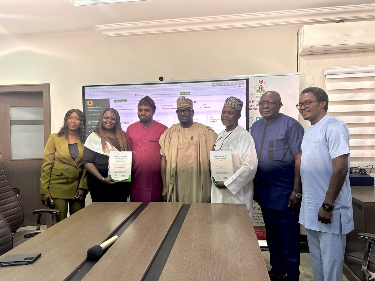 abbaaliyu_'s tweet photo. The second partnership, with Young Innovators of Nigeria, focuses on building the innovation and technology ecosystem required for the future. Through the Technology Ecosystem Dialogue (TED), we are creating stronger collaboration around clean energy, smart mobility, entrepreneurship, STEM development, and digital innovation, particularly for young Nigerians.

One thing I continue to say is that energy access is no longer just about connecting communities to electricity. It is about building complete economic ecosystems around power. When energy begins to support agriculture, technology, enterprise, manufacturing, and innovation simultaneously, the real developmental impact becomes transformational.

The work continues.

#EnergyAccess #CleanEnergy #FoodSecurity #Innovation #RenewableEnergy #Technology #PoweringNigeria #abbaaliyu