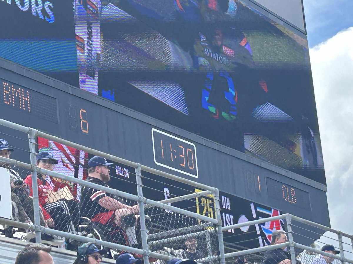 BurkusHasAnAlt's tweet photo. ULTRA SCORIGAMI AT THE AVIATORS GAME!!! I WAS HERE!!!
@SickosCommittee @jon_bois @NFL_Scorigami https://t.co/n5OWzfTOzE