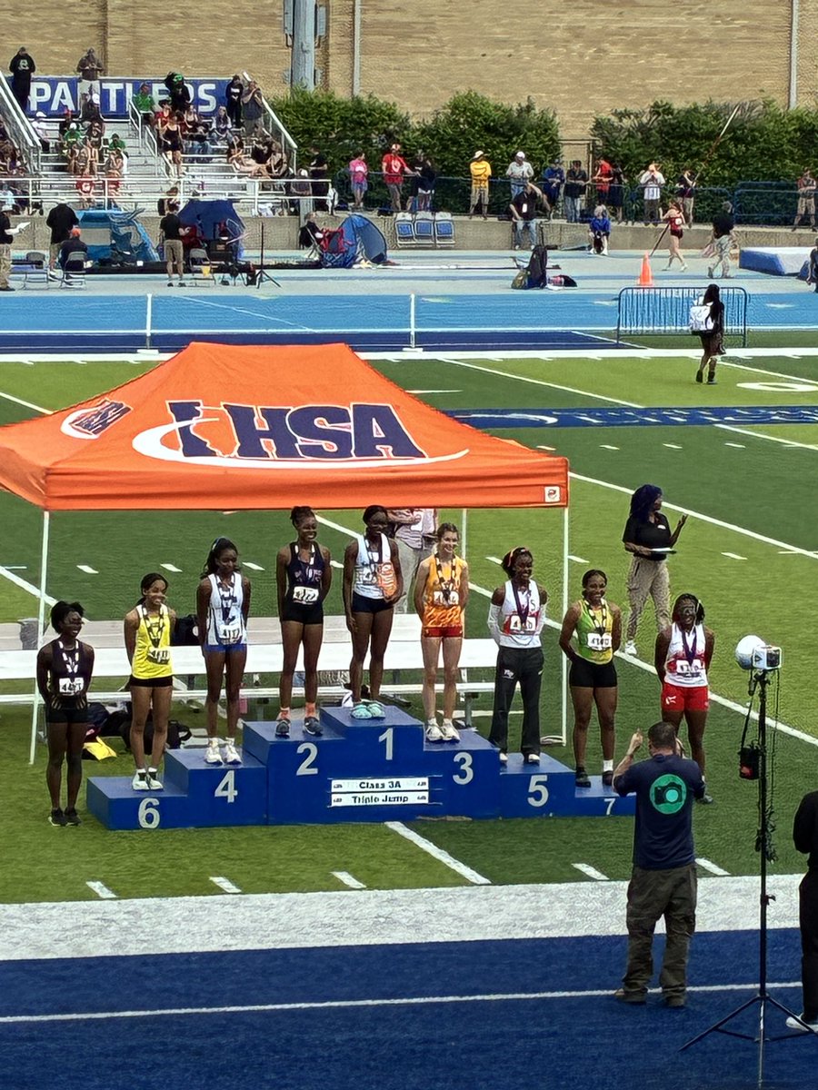 HF Girls Track tweet media