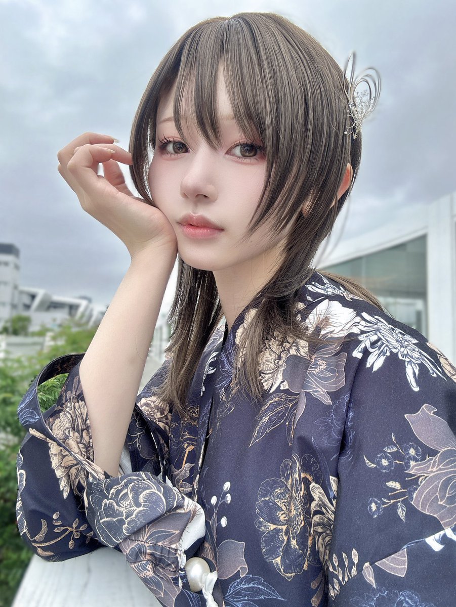 ツキ tweet media