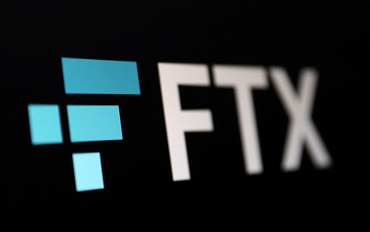 coinbureau's tweet photo. 🚨LATEST: FTX’s former law firm and auditor have agreed to pay $66 MILLION to settle customer claims tied to Sam Bankman-Fried’s fraud.

Fenwick & West denied wrongdoing and still faces a separate $525 MILLION lawsuit.