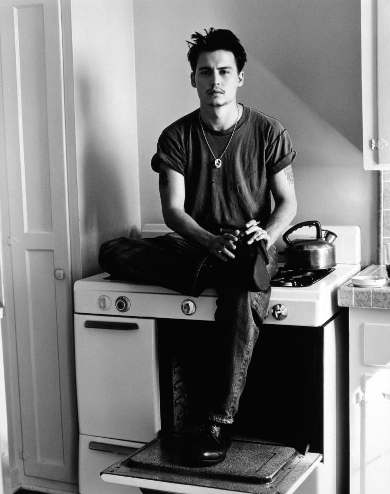 LittlePeeps1963's tweet photo. "I like funny guys and those, for some reason, tend to be nerdy guys." ~ Megan Fox

#JohnnyDepp
#IStandWithJohnnyDepp
#JohnnyDeppIsABeautifulSoul
#JohnnyDeppIsARockStar
#JohnnyDeppWon
#JohnnyDeppKeepsWinning
#JohnnyDeppIsLoved
#NeverFearTruth
#JohnnyDeppIsALegend
#TeamDepp

📸 TO https://t.co/6NAe44TA7Q