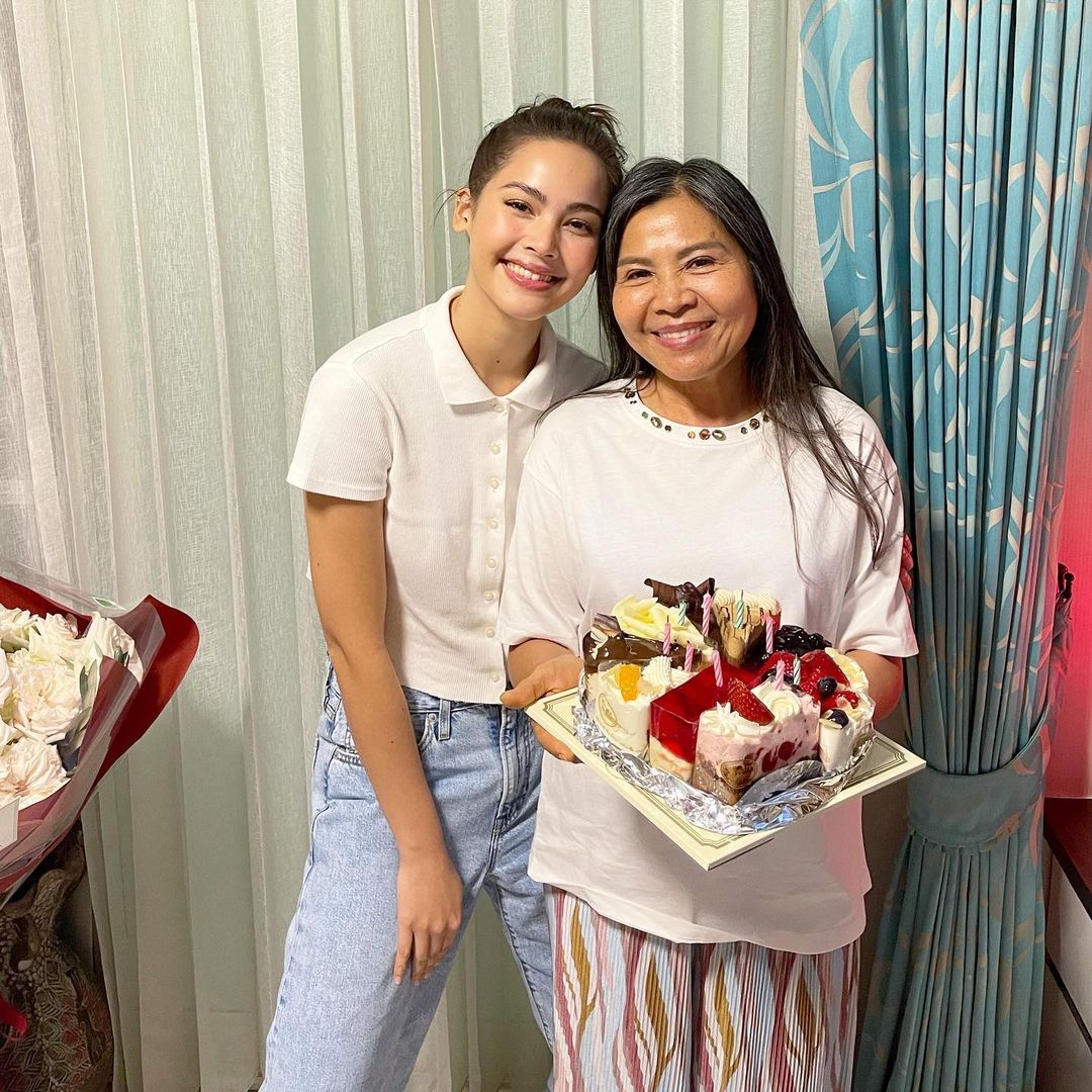 YadechCLover's tweet photo. "Thank you to Yaya also, for being the woman that is in Barry's heart from the start. ...and I'm proud of Yaya too, proud that I opened my heart to accept you from the start, thank you very much for being another daughter to me and being by my son"
#NYเขยนอร์เวย์สะใภ้ขอนแก่น https://t.co/eoXLb5jO5S
