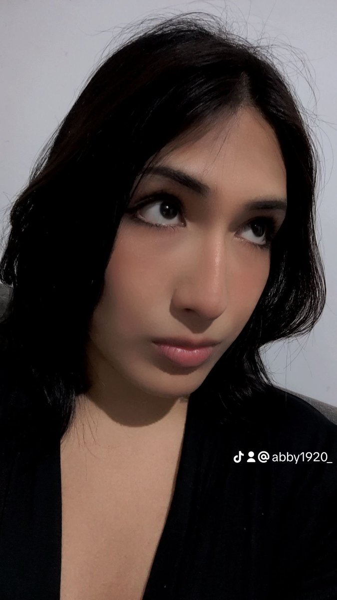 RadJons4's tweet photo. Me gusta mirar así para arriba 🤤 #trans #sexy #gay #femboy #transexual #fem #sexy https://t.co/qd3NxXSudq