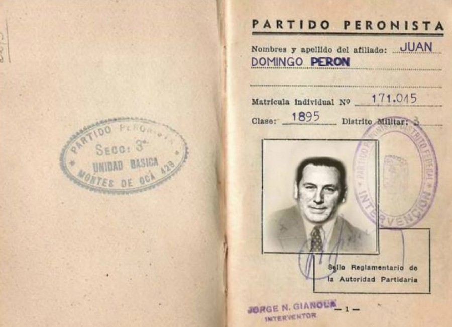 hectordaer's tweet photo. A 80 años de la conformación del Partido Peronista, recordamos aquel 23 de mayo de 1946 donde Perón y Evita comenzaron a construir una fuerza política nacida del pueblo trabajador, con justicia social, independencia económica y soberanía política como banderas.
Hoy más que nunca, la unidad y la organización siguen siendo el camino. ✌️🇦🇷