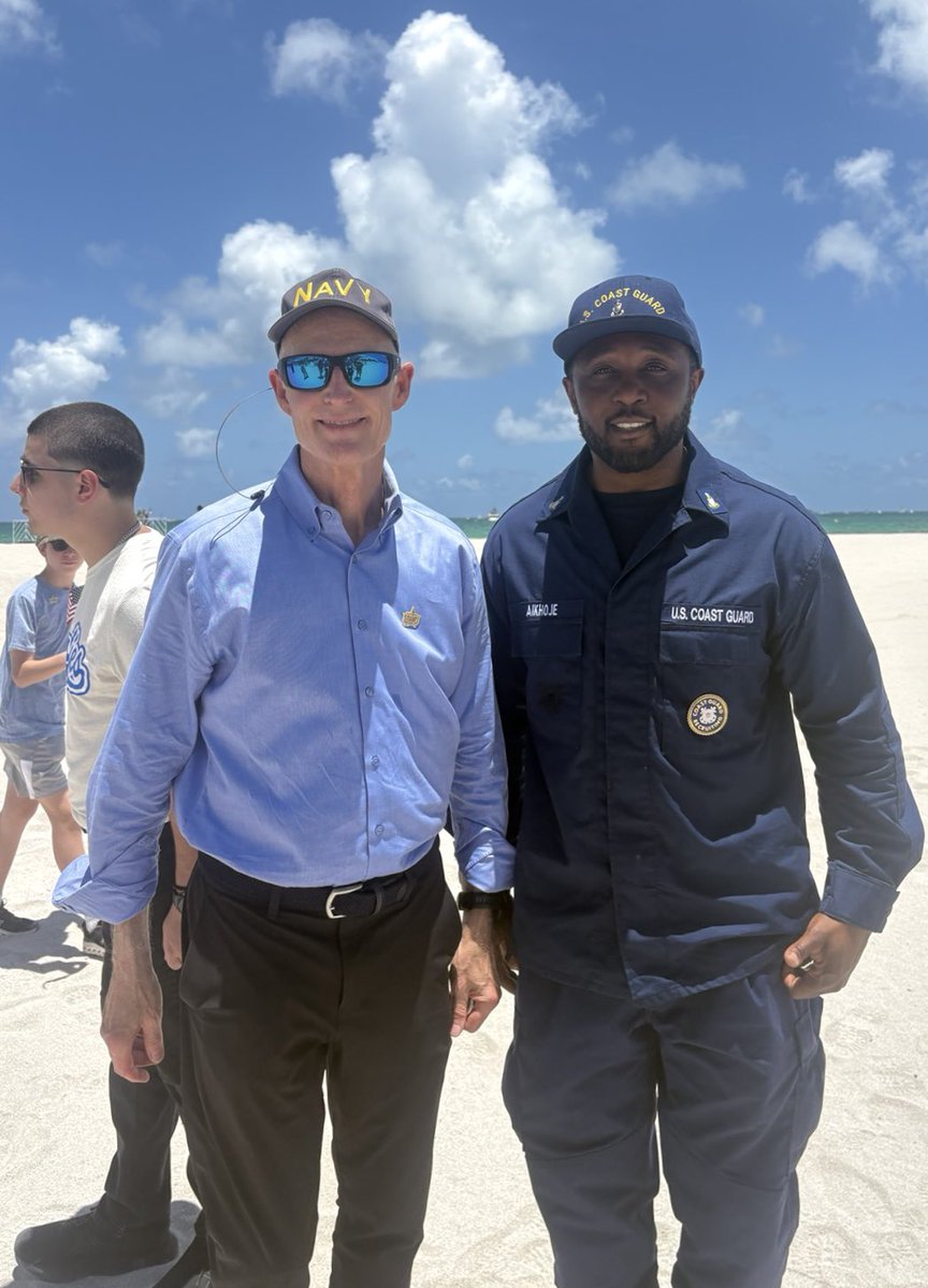 Rick Scott tweet media