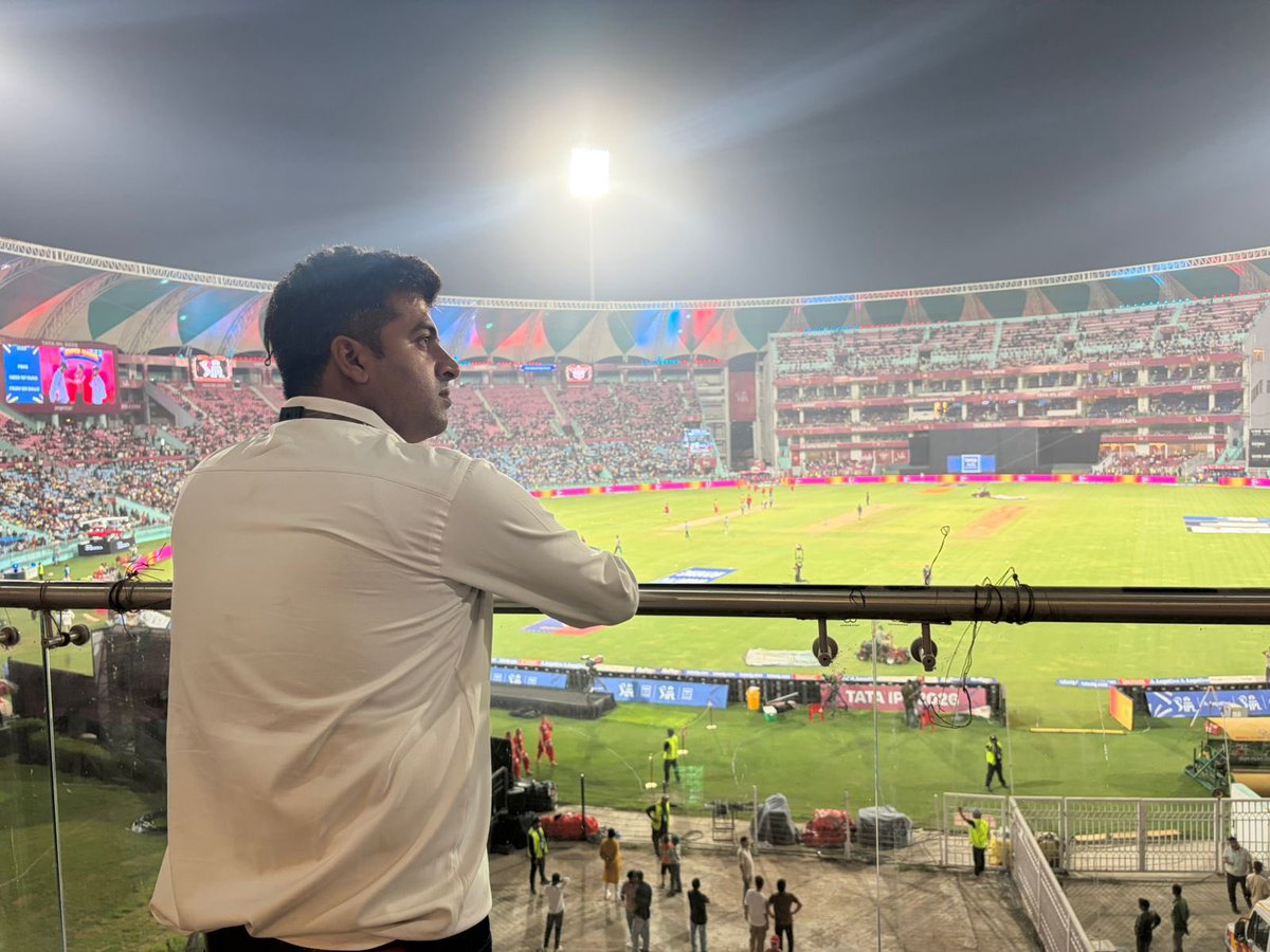 ashvinmisra's tweet photo. इकाना में IPL 2026 का लखनऊ का आखिरी होम मैच (vs PBKS)! 🏟️
बतौर Analyst ये सीजन अद्भुत रहा। बहुत कुछ सीखने को मिला, नए लोग मिले और फैंस का ढेर सारा प्यार मिला। शुक्रिया लखनऊ! 🙏❤️
मिलते हैं अगले साल (IPL 2027) नई उम्मीद और नए सपनों के साथ! 🚀🏏
#IPL2026 #LSG #EkanaS https://t.co/Rb6RAq2MFS