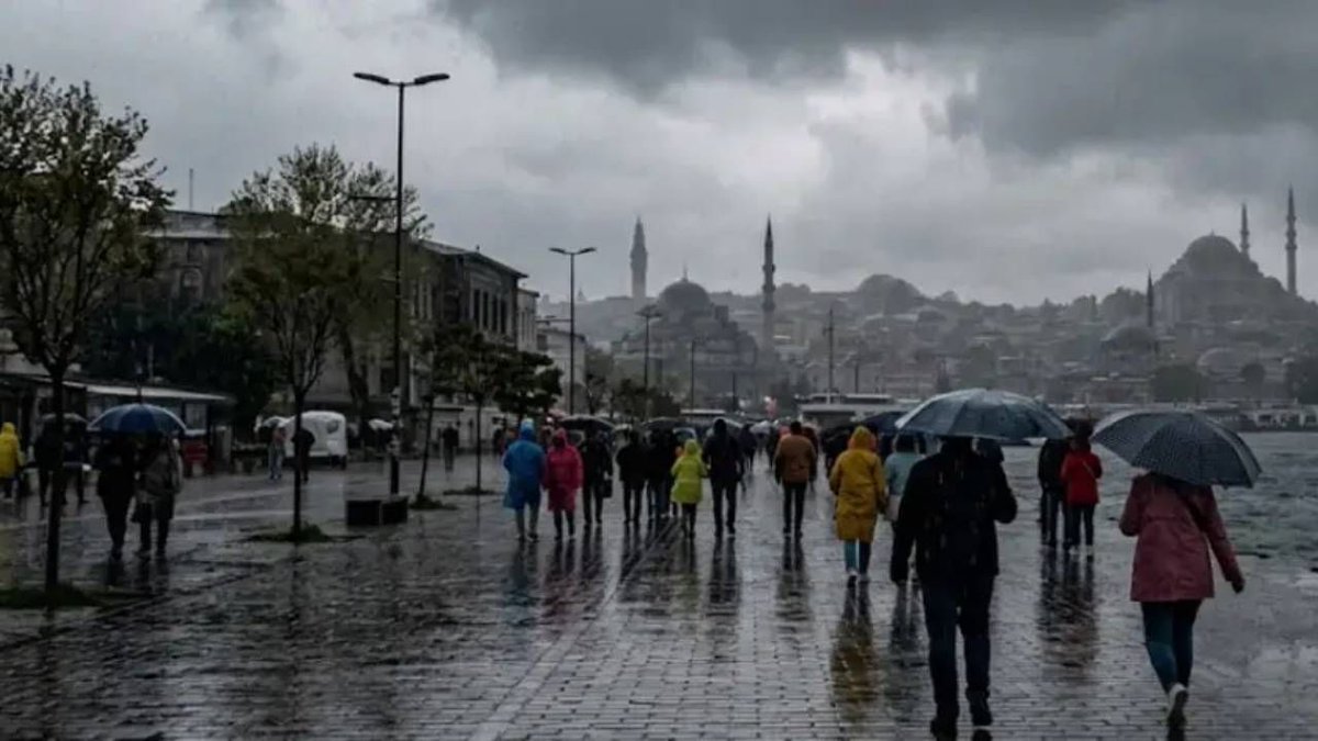 superhaber's tweet photo. 🚨 Prof. Dr. Mikdat Kadıoğlu yazdı: Kurban Bayramı Yağmuru, Londra'nın Sıcağı ve Gökyüzündeki Dev “Ω” @Mikdatca 👇️ 

https://t.co/otykSD5Oaz https://t.co/Q0LYZtAVZS