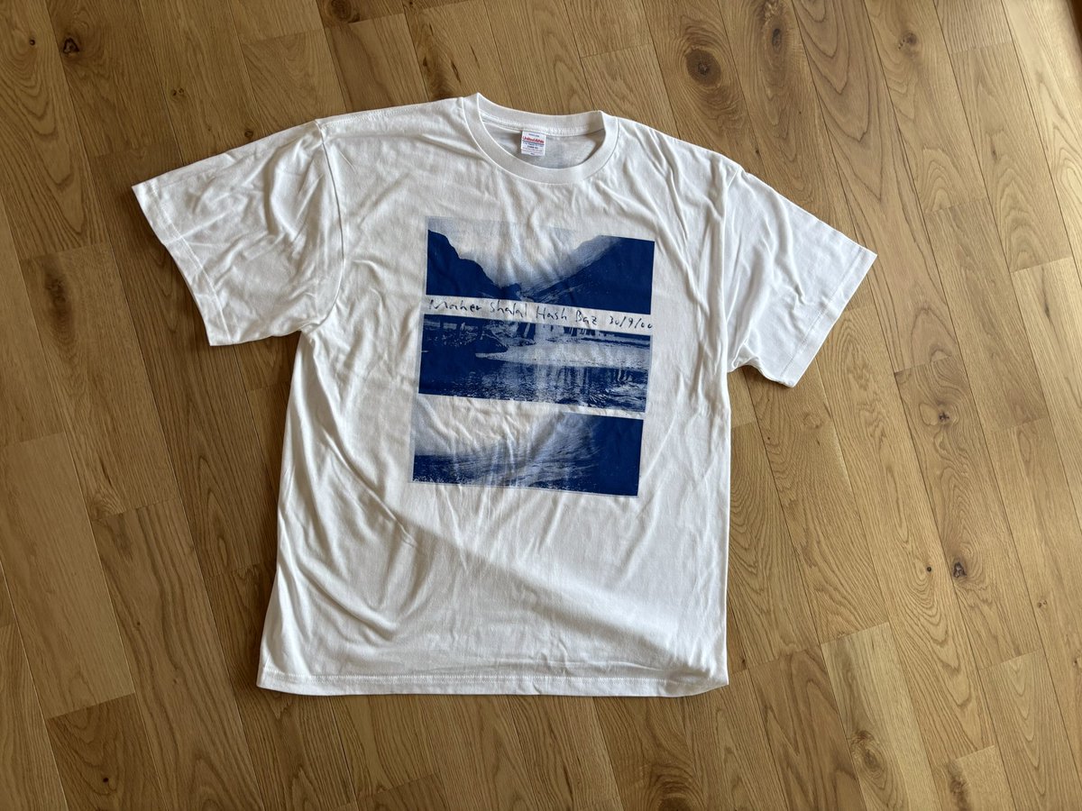 pitpitpon's tweet photo. マヘルのベアーズのジャケットをあしらったTシャツを作成させてもらいました。
次の土曜日、ベアーズにて販売する予定です！ https://t.co/o4if5hpSwh