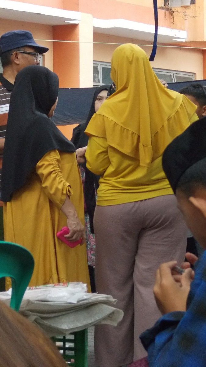 Candid Random tweet media