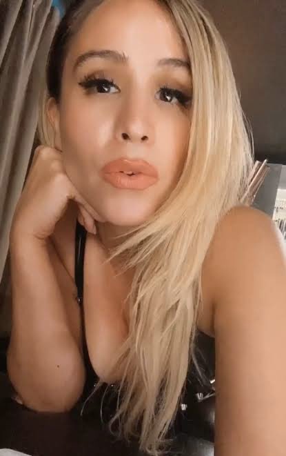 Goddess Sophia Larou's 'k' tweet media