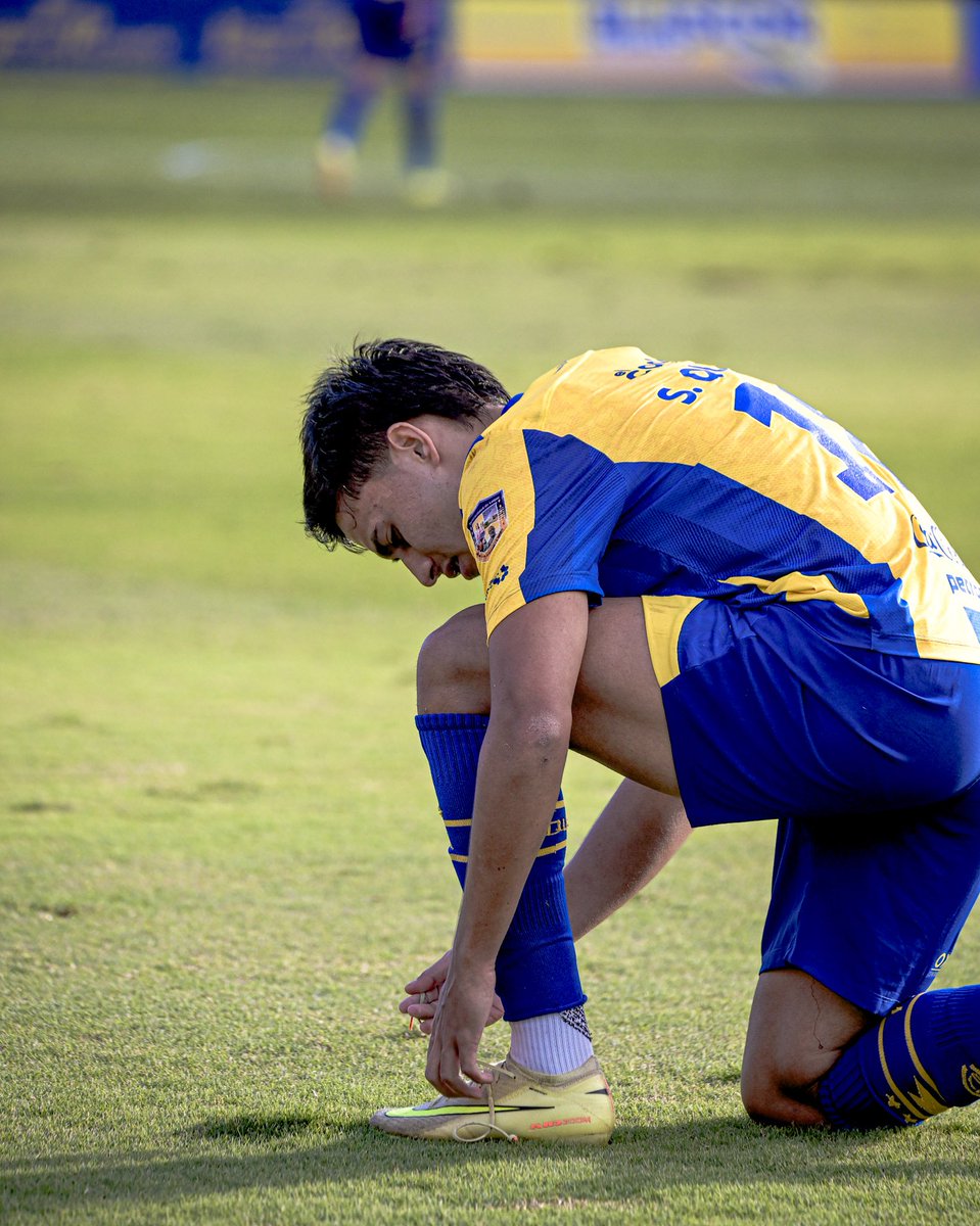 SpLuquenOficial's tweet photo. #CopadePrimeraPy
☑️ Torneo Apertura | 2026
📅 Fecha 22
⌚ 40 Min. 🟨 Amonestado Sebastián Quintana
#LUQUEÑO 1⃣ - 0️⃣ Olimpia
#SIEMPRELUQUEÑO🇺🇦 https://t.co/tBELTprIXT