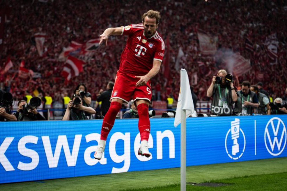 Media Bayern France tweet media