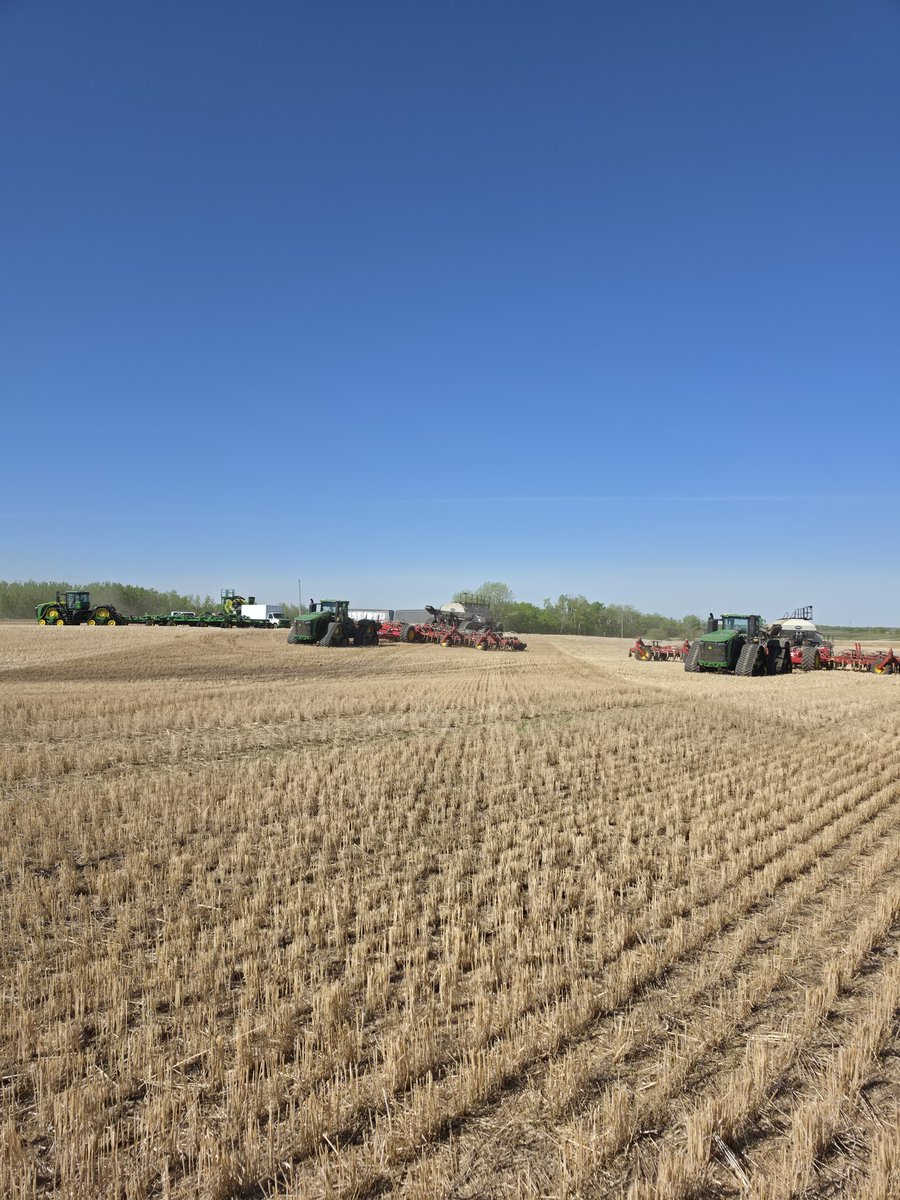deere runner tweet media