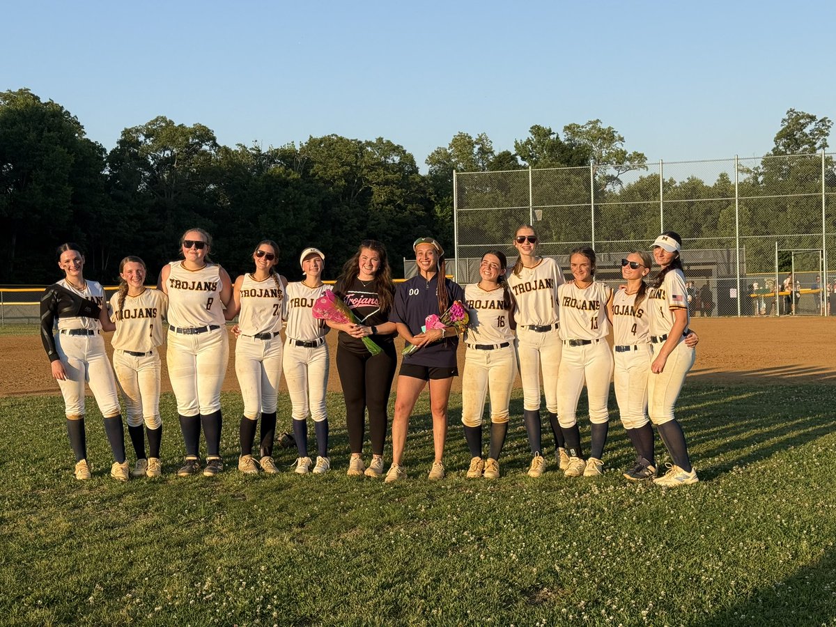 ADunn2030's tweet photo. Can’t believe the season is over for JV softball Midlothian High School! What an incredible experience. Looking forward to the next 4 years growing with my teammates! https://t.co/jcqGLuClTV