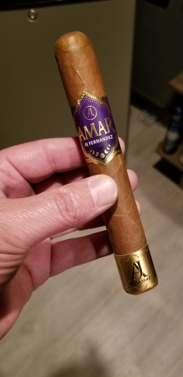 Msappy1's tweet photo. My first with this @AJFcigars Amar. Pretty terrific cigar. https://t.co/mutg1v3BJF