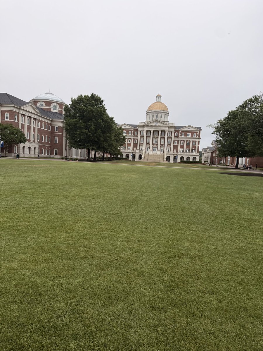 BrianMoussounda's tweet photo. Had a great time on my Junior Visit at CNU @CoachRio55 https://t.co/GTzbB039NS