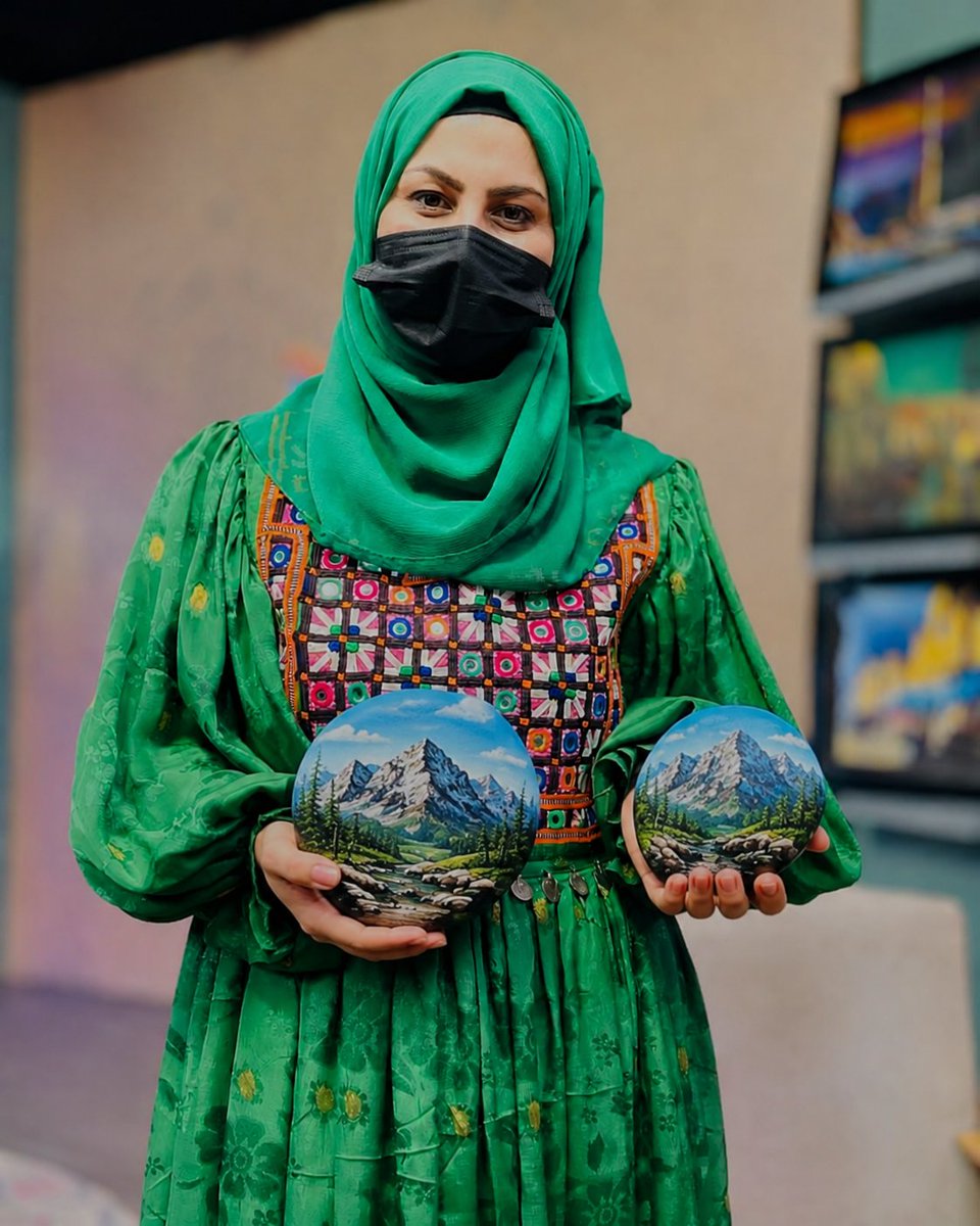 MdynhWfa's tweet photo. ایمان یعنې
د نړۍ په ګڼه‌ګوڼه کې
ستا زړه له خدای سره ارام وي💎❤️ https://t.co/274iCAAqzs