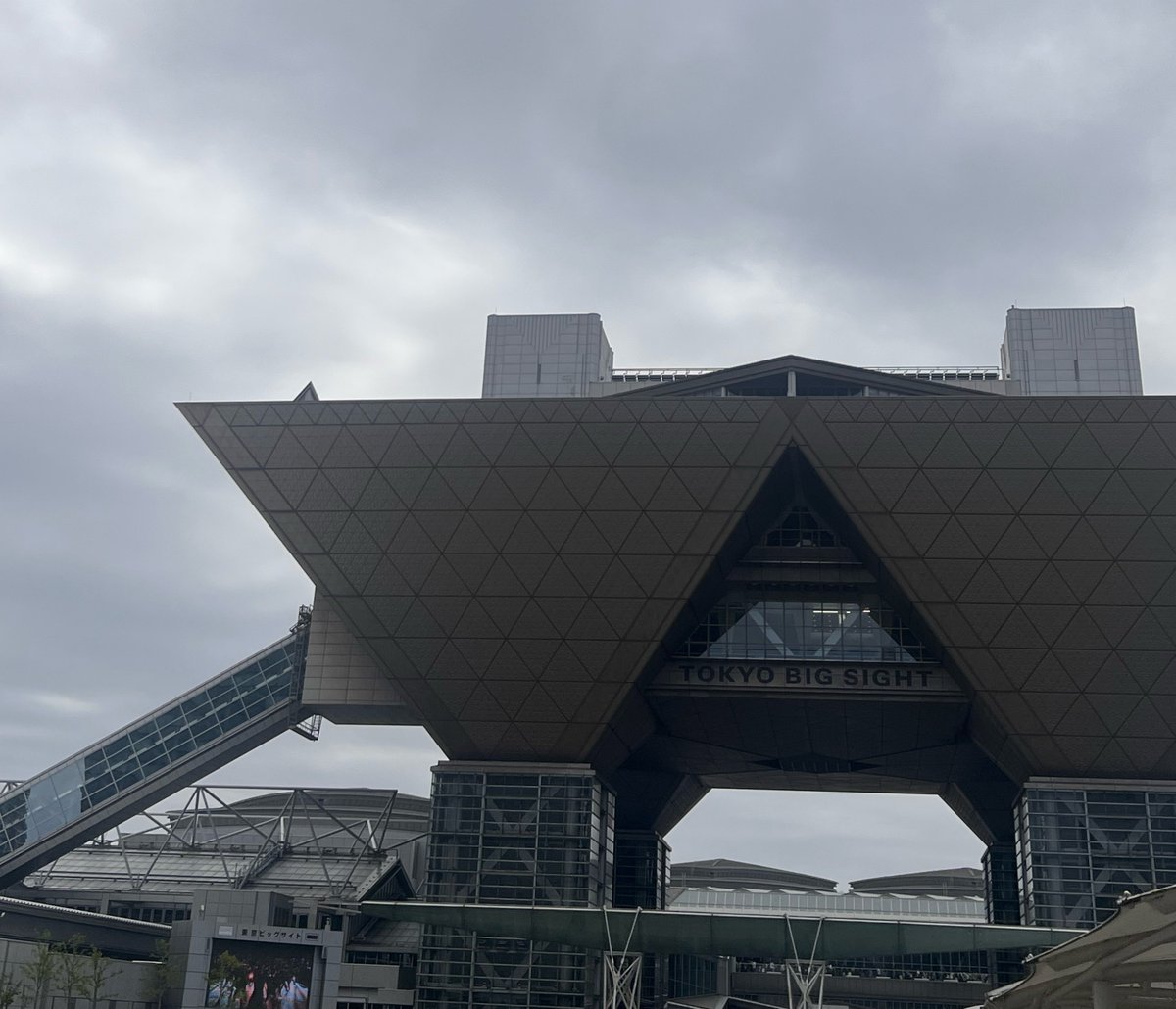 koala_create's tweet photo. おはようございます！
#デザフェス63 2日目です✨

曇り空ですが雨も降っていないし昨日より丁度いい気温かもしれません☺️

本日もよろしくお願いいたしますー！！ https://t.co/E0uks2g34K