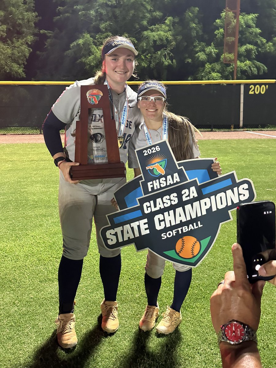 TaylorPriske_27's tweet photo. What an honor to say my Thunderwolves and I are the 2026 2A Florida State Champions! Itβs been such a great season with these girls and I am so grateful for the experiences it has brought me. Senior season coming soon!πΊβ‘οΈ@FHSAA @GoOxbridge @impactcaymol #gothunderwolves #statechamps