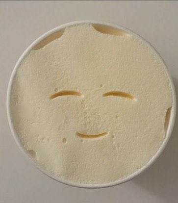 XiaoTheAdeptus_'s tweet photo. Ice cream                        real life https://t.co/N9KOjiFIc2