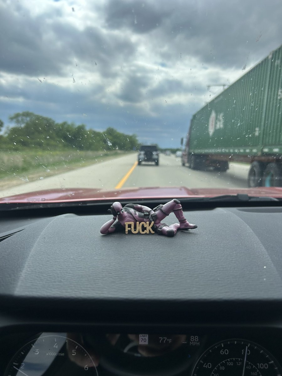 ChadErrio's tweet photo. My thoughts exactly, Wade.
#FuckTraffic https://t.co/nwPGYuZVIo