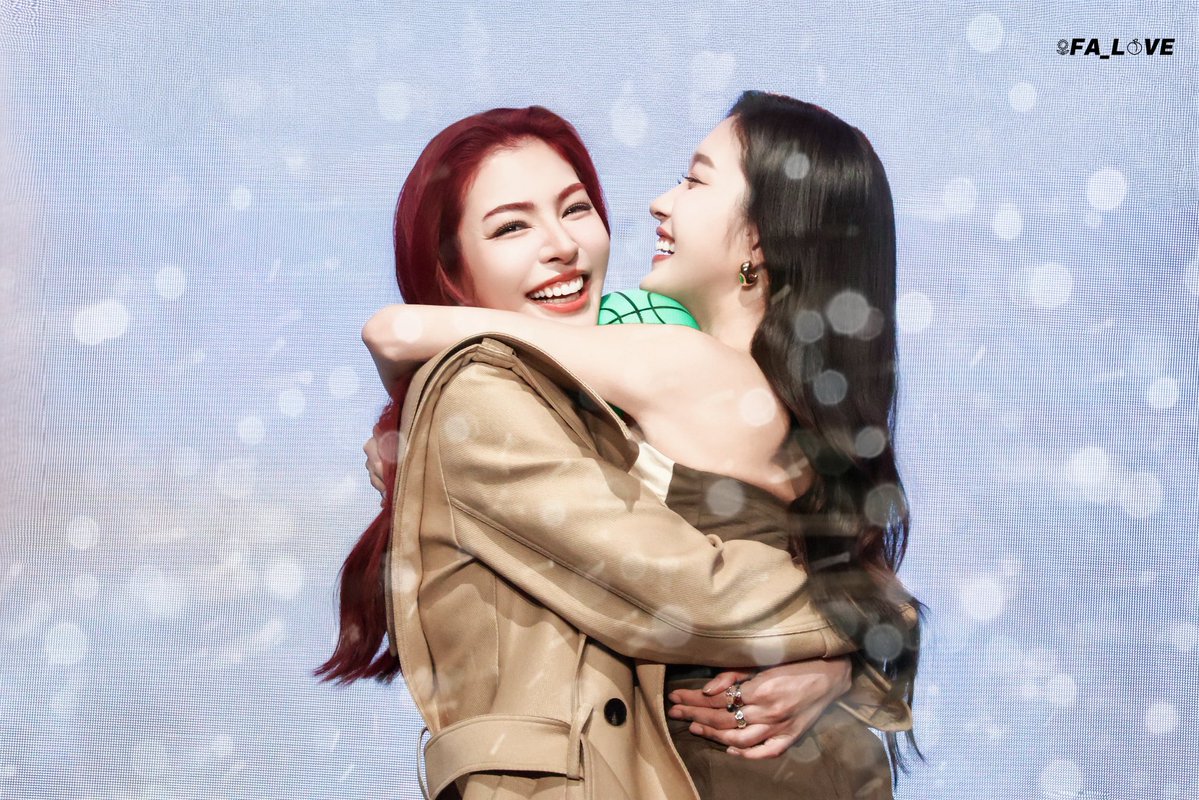 🌻FA_L🍑VE tweet media