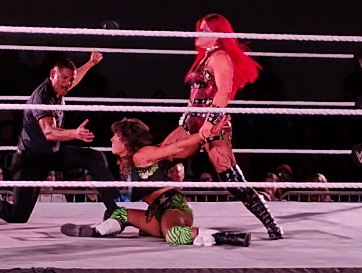 corndogen's tweet photo. Glad to catch #nxtgainesville tonight! We chase U fans LOVED ZARIA https://t.co/f8N81GtNTg