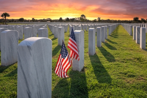 apaiart's tweet photo. This Memorial Day, we honor and remember the heroic men and women who made the ultimate sacrifice for our freedom. Wishing everyone a safe and meaningful holiday. 🇺🇸 https://t.co/ydGHugscD8