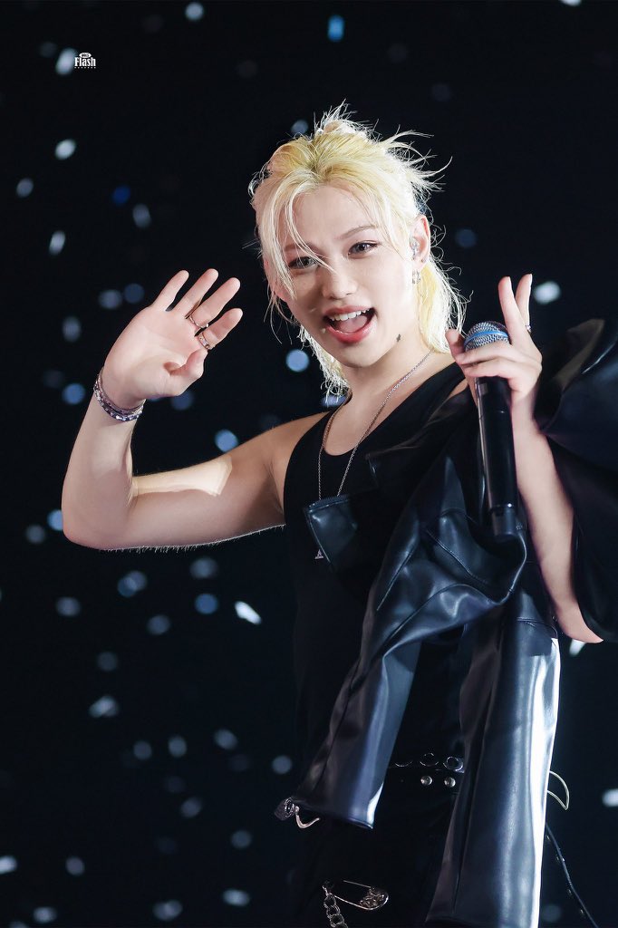 이용복중독자 tweet media