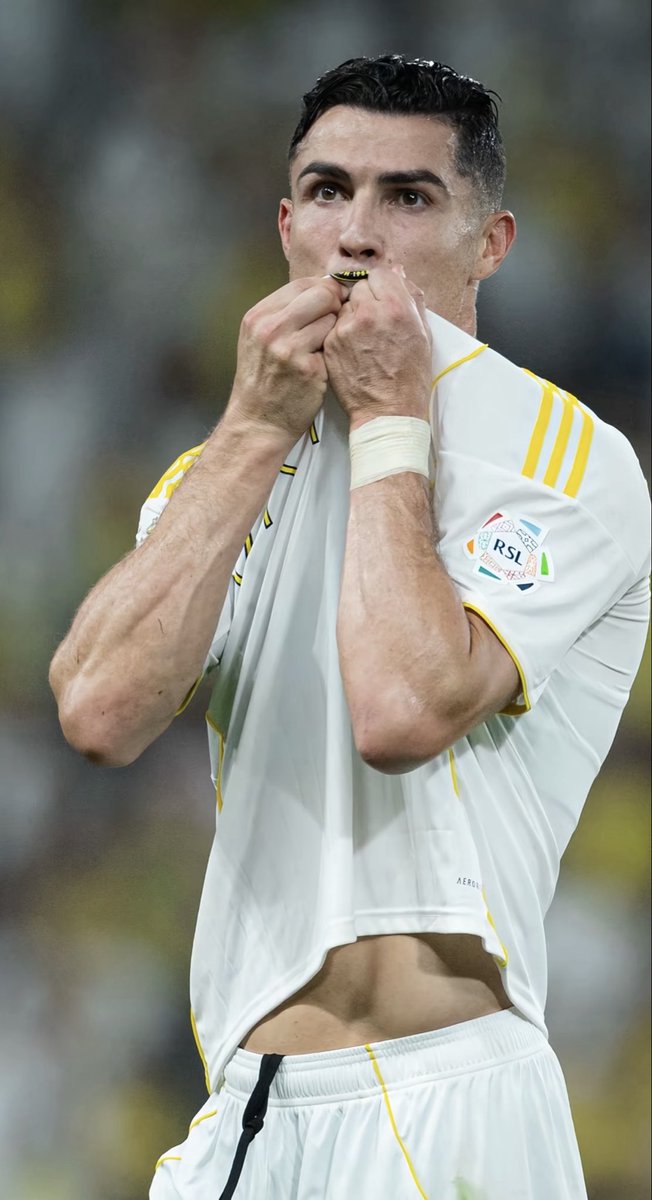 Cr7 tweet media