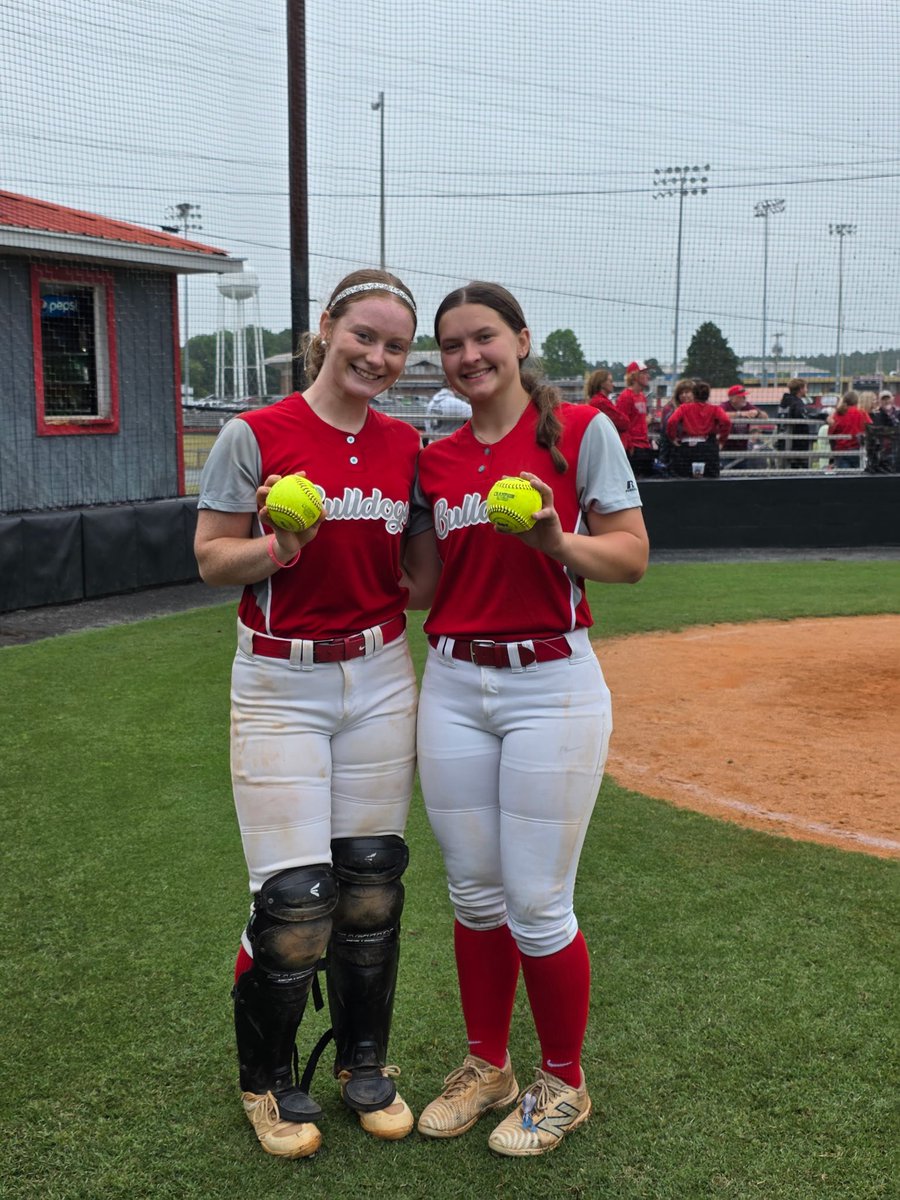 LexiPowell26's tweet photo. 🚨THE DAWGS ARE HEADED TO THE  2A STATE CHAMPIONSHIP!! Had a grand slam in the 5th inning to put us ahead 7-2! So incredibly proud of this team and the fought we showed til the very end! Ready to bring that 💍home!! 
@CE_Dodson 
@CarEliteNCorg 
@CoastRecruits 
@SBRRetweets https://t.co/ivaRmyd478