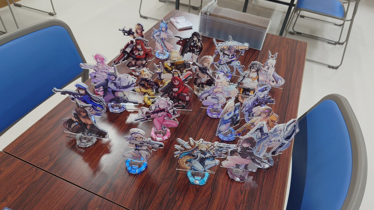 6124zinzin's tweet photo. 今日もよろしくお願いします︎︎👍
NIKKE DUEL Encounterの体験できます(*´ω｀*)
#ZX_TCG
#ウェアキャット交流会 https://t.co/ov5qZspBG9