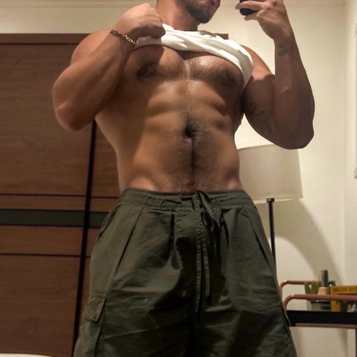 LDinspired's tweet photo. chest inspos https://t.co/LBjBHDC1d5