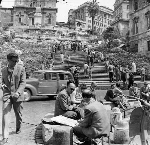 archistar1's tweet photo. Il tempo è relativo. I bei tempi lo sono di più.
Piazza di Spagna con la famosa mostra delle azalee.
Roma, 1960
#TempoPassato https://t.co/5UkSrpcftT