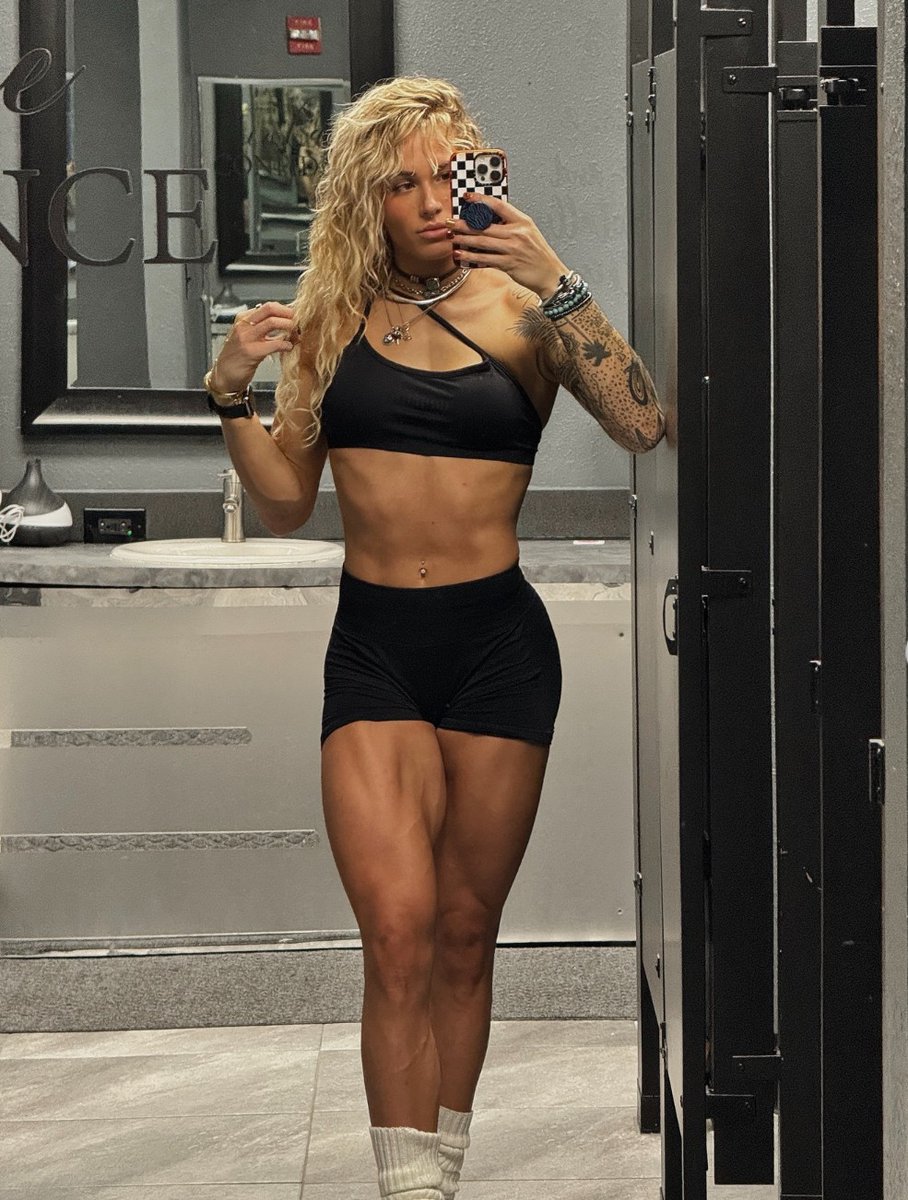 Wrestlinghotties tweet media