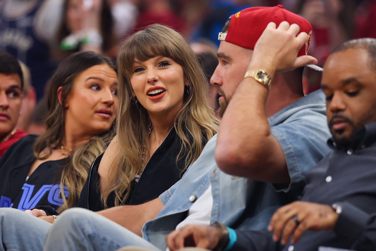 iHeartRadio tweet media