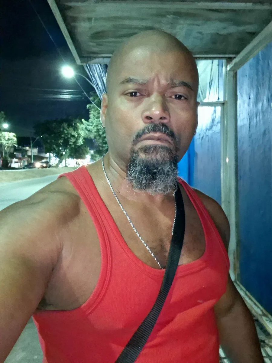 LL197743's tweet photo. Não sei vocês, mas, estou com um calor... 😈😇 #bora #preto #sabadou #pretooooo #vemlogo https://t.co/zOjhsCz6WE