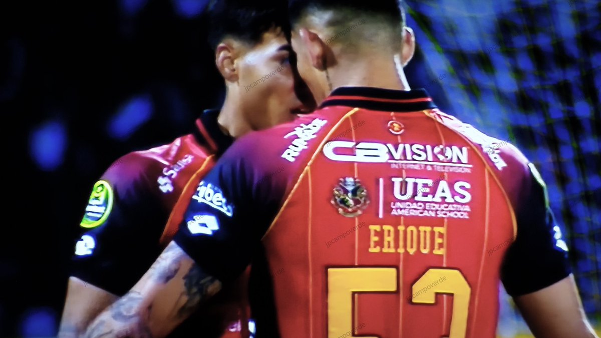 JPCampoverde's tweet photo. Don Jorge, controle a estos. Bochornosa imagen entre Erique y González. Ni el uno, ni el otro. Sáquelos y no los vuelva a citar. https://t.co/mcPgwTO6N5