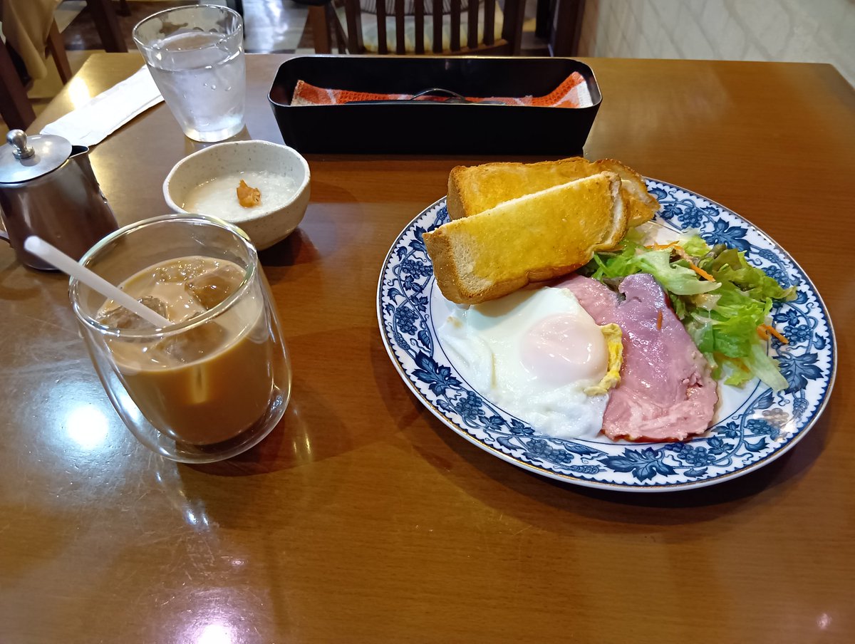 なお tweet media