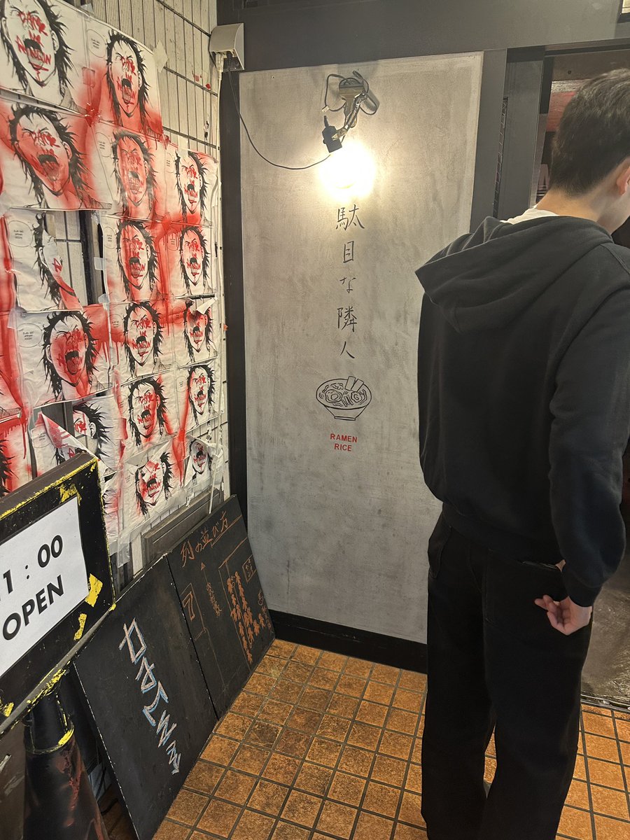 E8B2cy's tweet photo. 今週は新宿で遊んでました٩( ‘ω’ )و

GG新宿では、
ラック禁止らしく、
不器用ながらチップ積んで遊んでる時間がなんか楽しかった（笑）

朝3時までリングして、
5時間だけ仮眠してシャワー浴びて、
今から茨城戻って午後から仕事頑張る💪

あと、
「ダメな隣人」のラーメンめちゃ美味かった🍜 https://t.co/TyXSQOAj0E