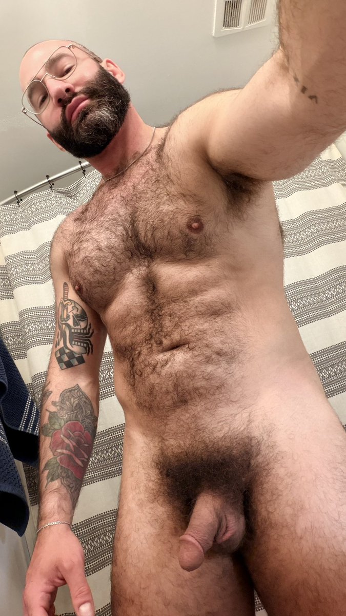 TannerDaxxx's tweet photo. Come sniff me. https://t.co/rSaIFbgMjf