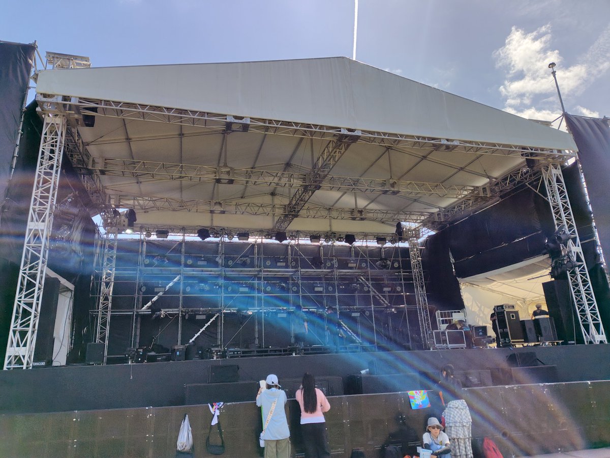 HITENR5's tweet photo. 到着ぅ〜🤩
いつもよりセンターだけど💦 https://t.co/aYEf53YDCa