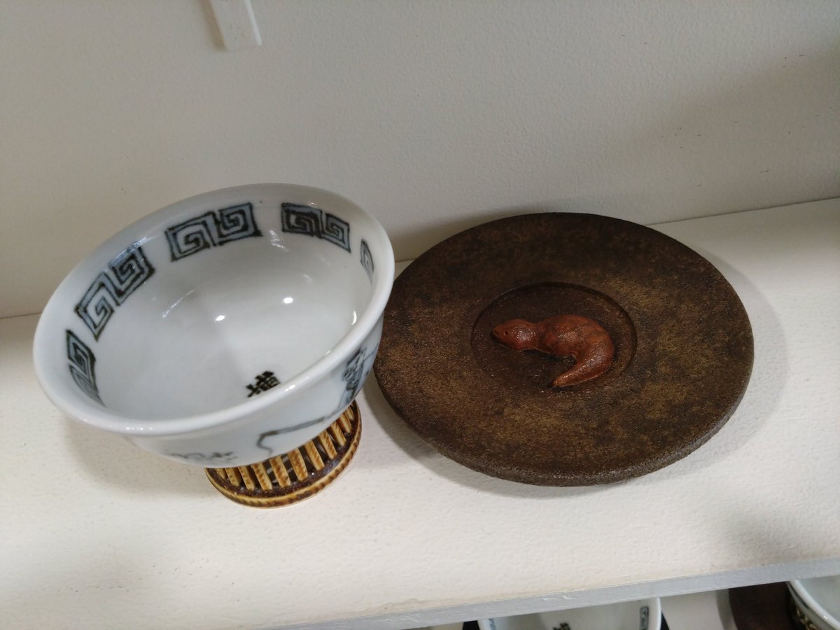 mu_u___'s tweet photo. 昨日はツタンカーメン堂さんの個展へ😊ツチノコ捕獲した湯呑みが一番好きだけど予算的に我慢😭なんとか予算内のおっさんをお迎え🤭自由が丘という街に萎縮しまくりどこのお店にも入れずに空腹で次の用事へ🫩エッケプンクトさんまた行こうっと😳 https://t.co/lbdqvoZm7m