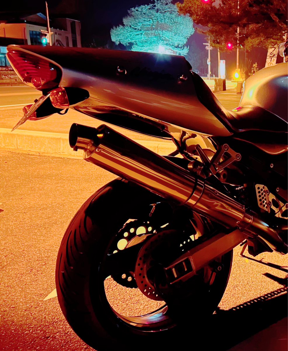 kawboyak's tweet photo. #全日本けしからんバイクのおケツ選手権
26年目のデカSiri https://t.co/ANa5pC7AWG
