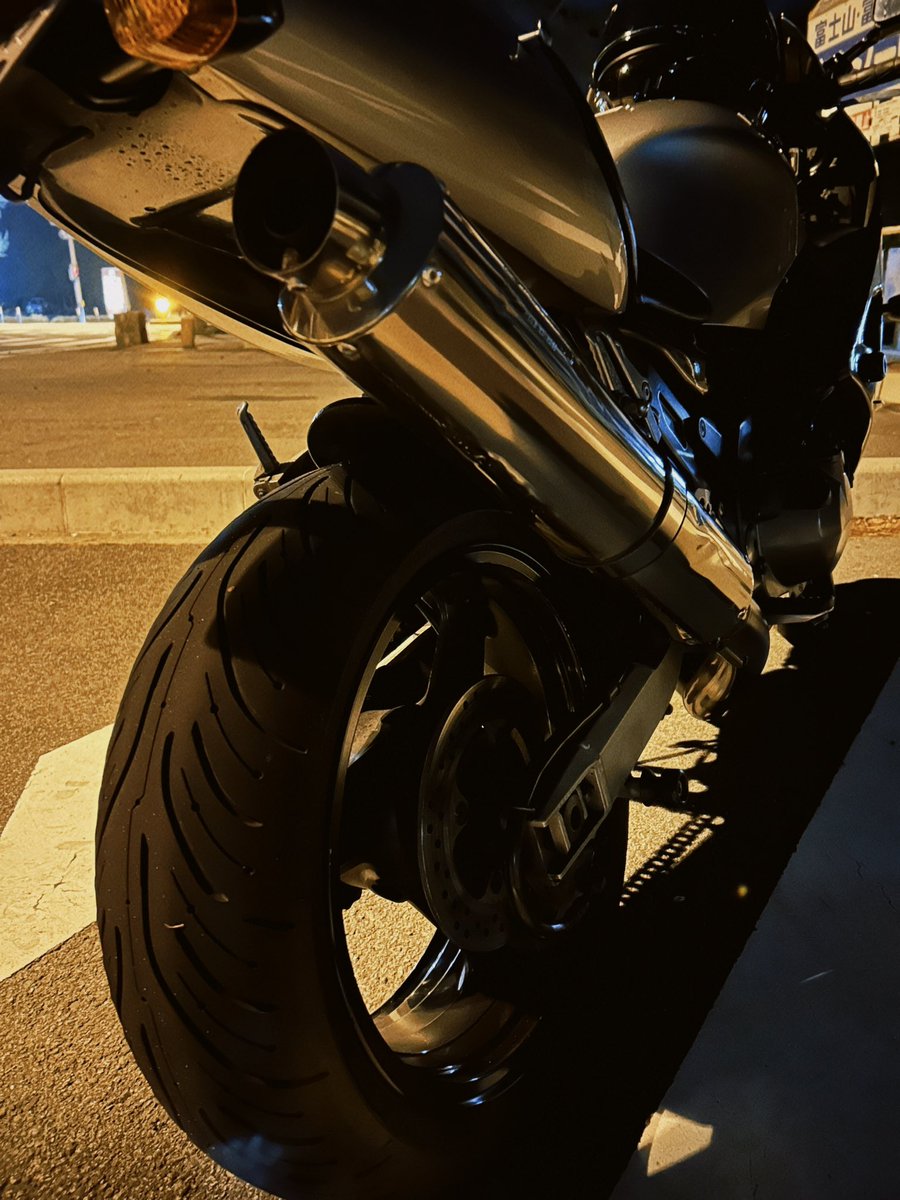 kawboyak's tweet photo. #全日本けしからんバイクのおケツ選手権
26年目のデカSiri https://t.co/ANa5pC7AWG