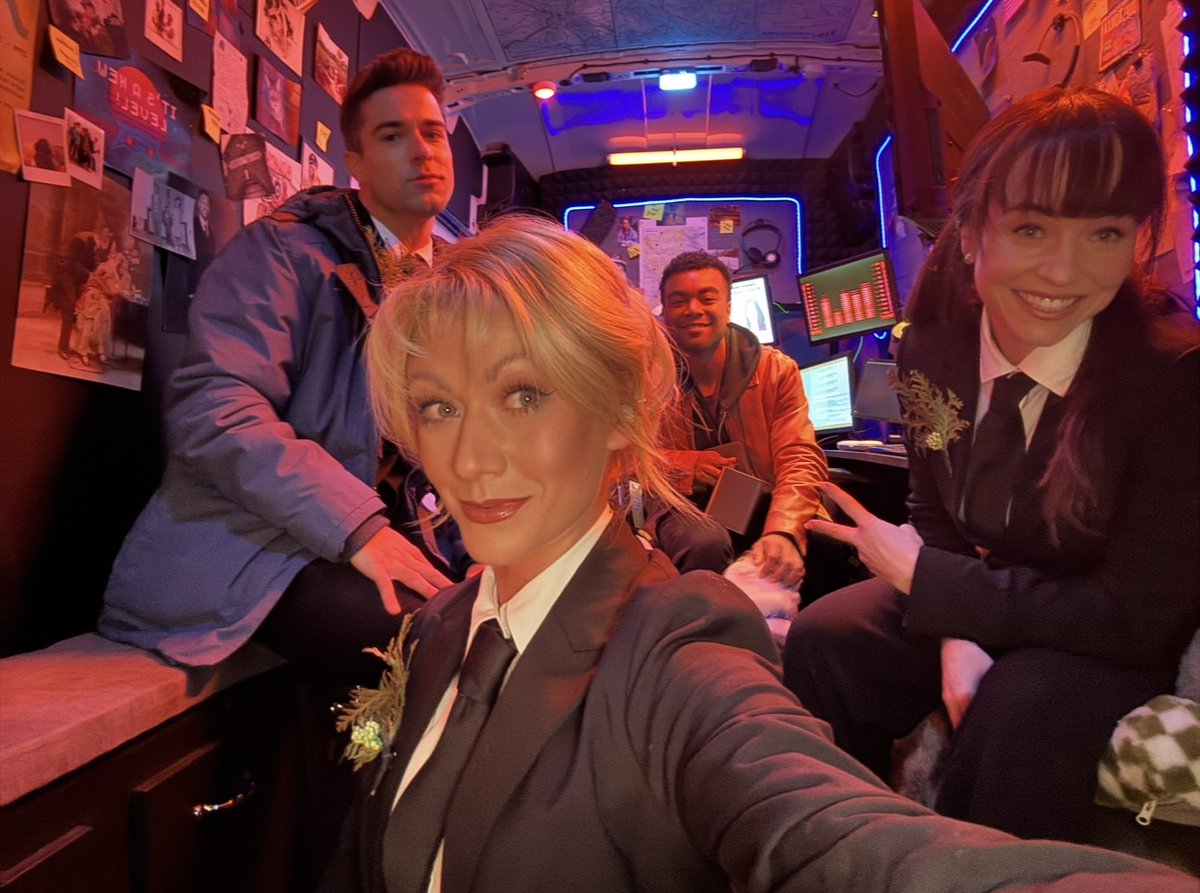 Kat_McNamara's tweet photo. The Scooby van! Do you think the members of the PSC will catch on to this van following them around, #Sleuthers? #TrueJustice @hallmarkchannel @MarkianTaras @marisammcintyre #alexnunez https://t.co/orxbxR5jGe