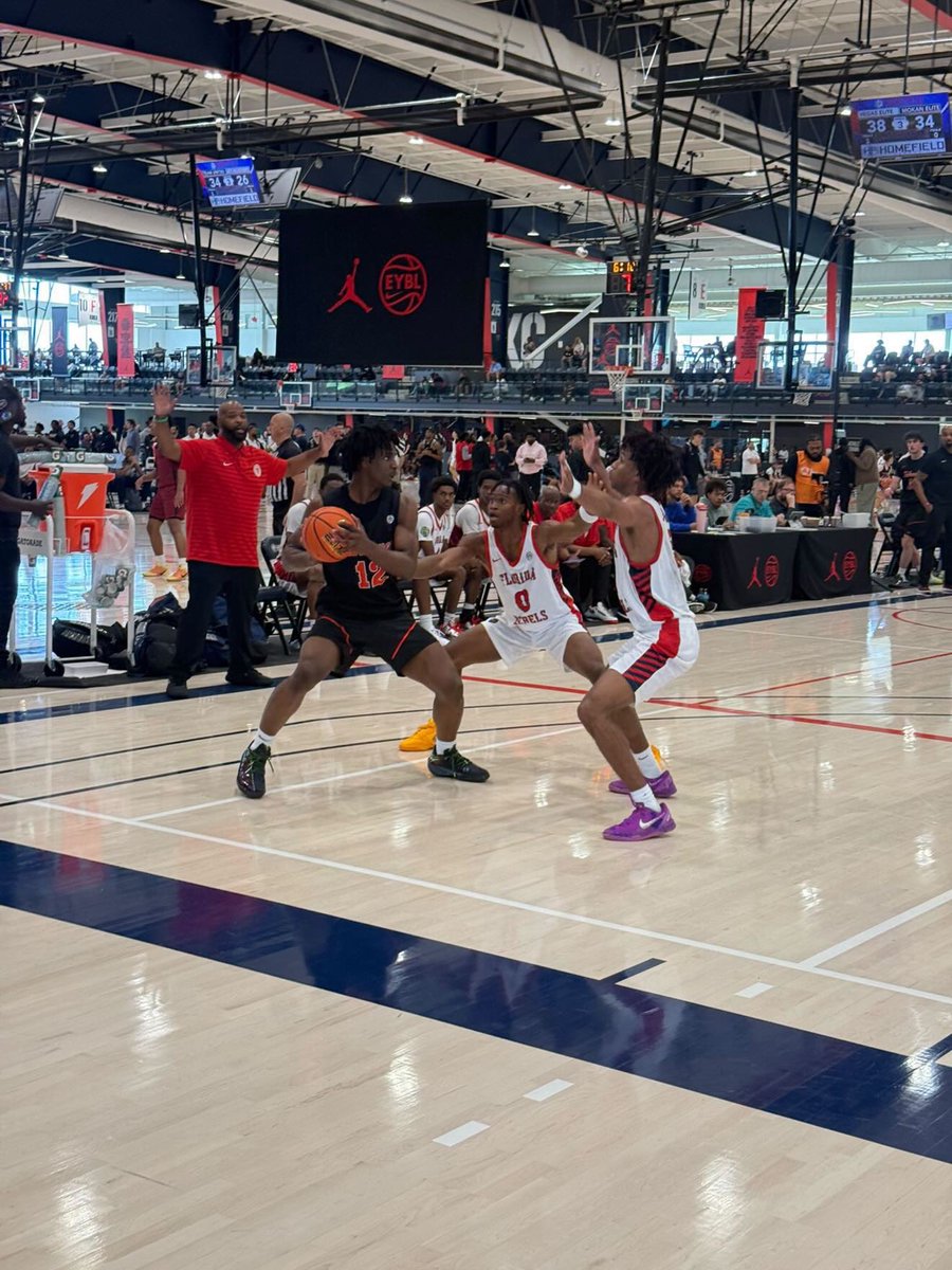 danielsiehndel's tweet photo. EYBL Session III — The Region’s Best From Saturday

📍Kansas City, KS

Memphis Duffie | 6’2” Guard | MOKAN Elite
Chauncey Cravens | 6’0” Guard | Legynds
Emery Woehrmann | 6’3” Guard | Team Ramey
Tate McCollum | 5’11” Guard | Kingdom Hoops
Alfred Kolee | 6’8” Forward | Iowa United
Tillman Papcun | 6’2” Guard | Iowa United
Jesiah Buchanan | 6’4” Wing | MOKAN Elite
Evan Abbott | 6’6” Wing | Kingdom Hoops
Chase Duke | 6’3” Wing | Team Ramey
Davis Cochran | 6’9” Forward | Brad Beal Elite

@memphisduffie @Indeedctrey @EmeryWoehrmann @TateMccollum @alfred_kolee @tillmanpapcun22 @Showtimesiah__ @AbbottEvan02 @25_chasee @DavisCochran35