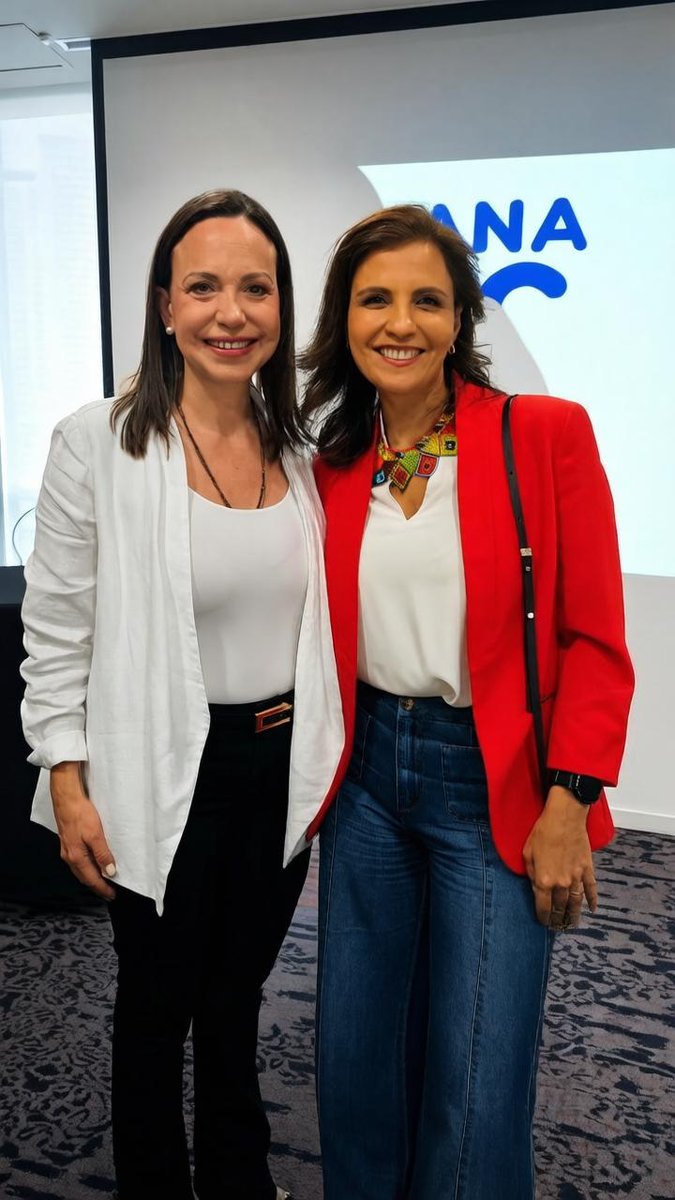 Anagrosas's tweet photo. Importante encuentro con @MariaCorinaYA durante su visita a Panamá, en este espacio de visión para Venezuela y para América Latina.

Conocer a María Corina fue compartir con una mujer cercana, firme y profundamente comprometida con su gente y con la libertad de Venezuela 🇻🇪. https://t.co/txI3VHeOjn