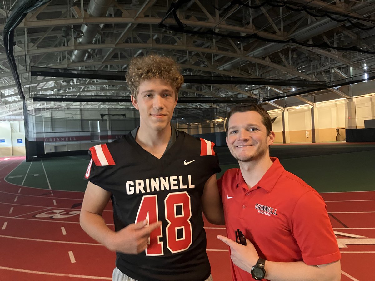 R_Traille's tweet photo. Thank you to Grinnell coaches for an amazing visit. I had a great time exploring the facilities and hearing about the program! 

@CoachBlalock44 @HFCBarnes @CoachGrande28 @yhsfootball2k16 @carljfred @Grinnell_FB https://t.co/r4d1Mijx9g